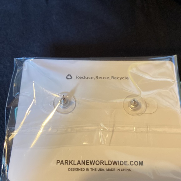 New silver plated Park Lane cross pierced earrings - Picture 4 of 5